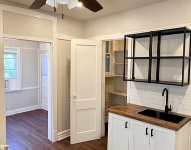 4708 W Altgeld Street - Photo Thumbnail 3