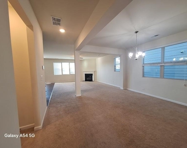 4000 Adder Drive - Photo Thumbnail 30