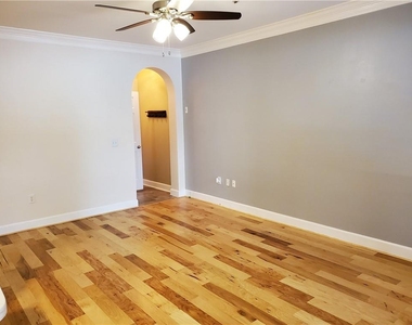 3777 Peachtree Road Ne - Photo Thumbnail 4