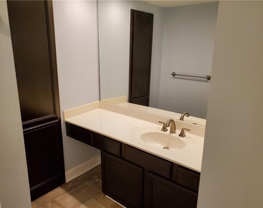 3777 Peachtree Road Ne - Photo Thumbnail 10