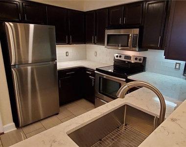 3777 Peachtree Road Ne - Photo Thumbnail 7