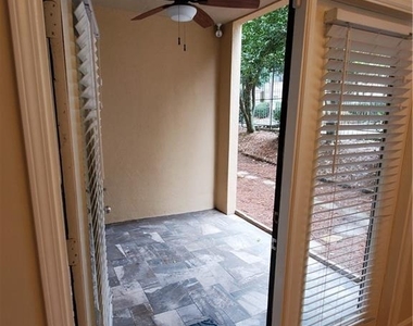 3777 Peachtree Road Ne - Photo Thumbnail 16