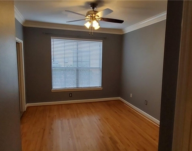 3777 Peachtree Road Ne - Photo Thumbnail 11