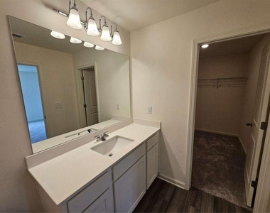 3513 Condor Court - Photo Thumbnail 12