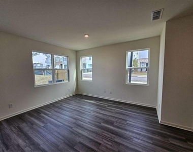 3513 Condor Court - Photo Thumbnail 2