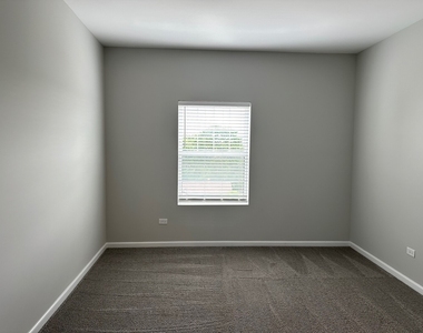 301 N Madison Street - Photo Thumbnail 7