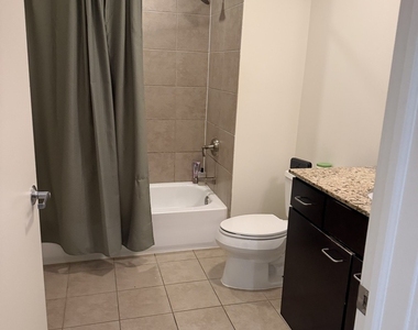 922 W Washington Boulevard - Photo Thumbnail 4