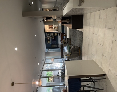 922 W Washington Boulevard - Photo Thumbnail 11