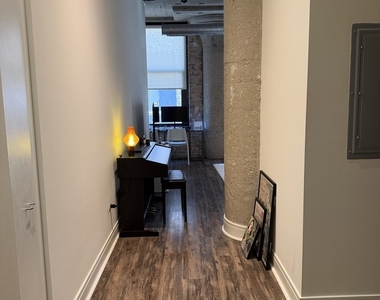 922 W Washington Boulevard - Photo Thumbnail 7