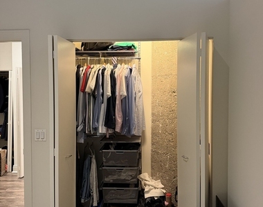 922 W Washington Boulevard - Photo Thumbnail 6