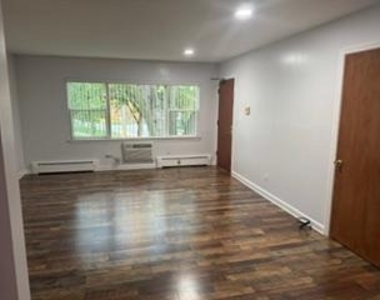 303 W Park Place - Photo Thumbnail 3