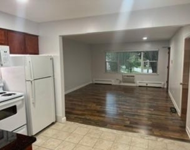 303 W Park Place - Photo Thumbnail 6