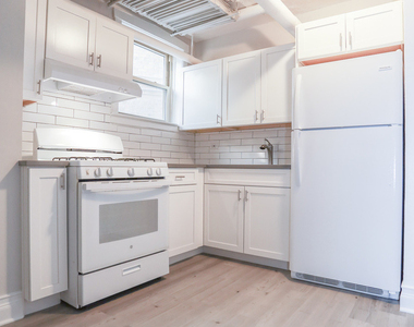 4649 N Manor Avenue - Photo Thumbnail 3