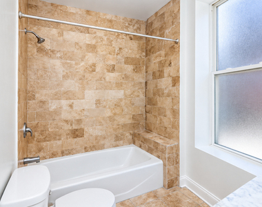 3927 N Clarendon Avenue - Photo Thumbnail 8