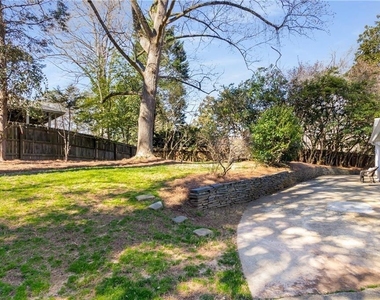 130 Putnam Circle - Photo Thumbnail 10