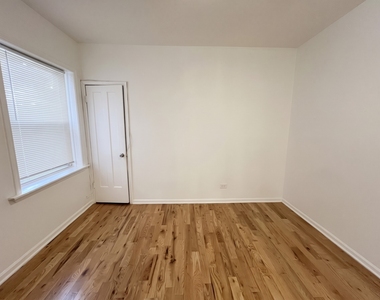 7332 S Artesian Avenue - Photo Thumbnail 6