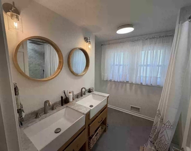 3927 Crestwood Drive - Photo Thumbnail 18