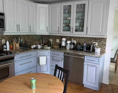 3927 Crestwood Drive - Photo Thumbnail 2