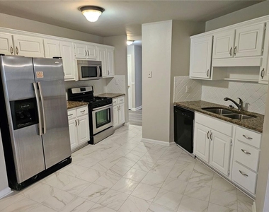 704 White Dove Drive - Photo Thumbnail 10