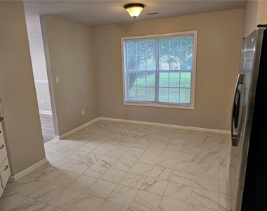 704 White Dove Drive - Photo Thumbnail 14