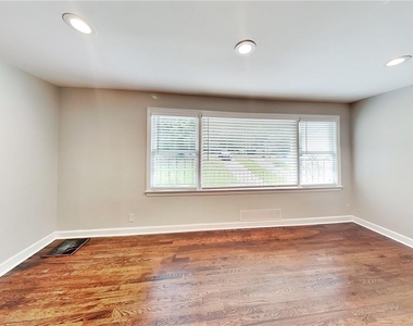 111 Leathers Circle Nw - Photo Thumbnail 3