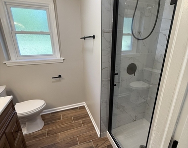 4022 Richmond Court - Photo Thumbnail 7
