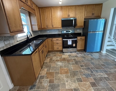4022 Richmond Court - Photo Thumbnail 5
