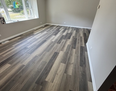 4022 Richmond Court - Photo Thumbnail 2