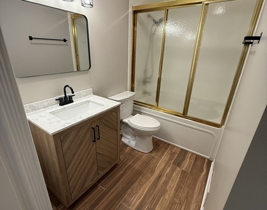 4022 Richmond Court - Photo Thumbnail 12