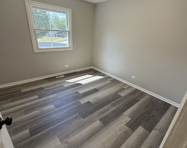 4022 Richmond Court - Photo Thumbnail 14