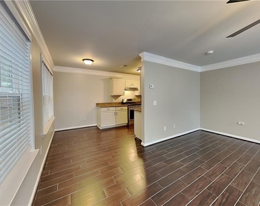 158 Oak Grove Place - Photo Thumbnail 2