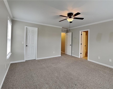 158 Oak Grove Place - Photo Thumbnail 5