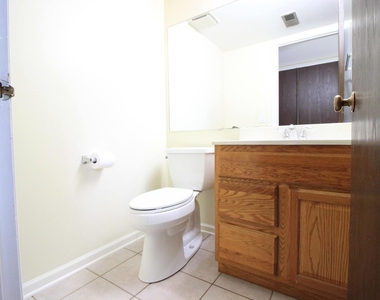 9 Warwick Court - Photo Thumbnail 7