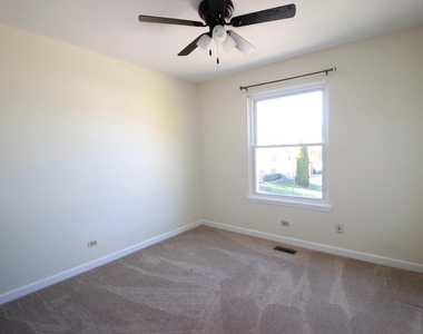 9 Warwick Court - Photo Thumbnail 13
