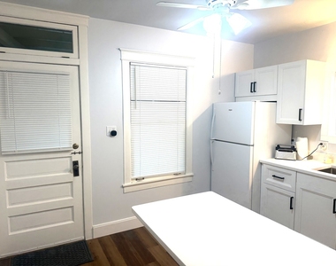 5433 N Magnet Avenue - Photo Thumbnail 9