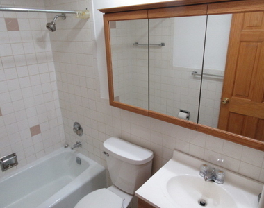 7650 W Altgeld Street - Photo Thumbnail 10
