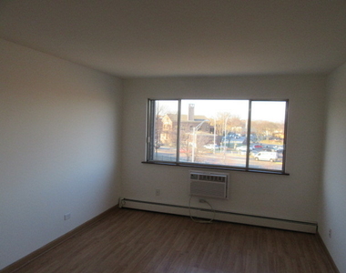 7650 W Altgeld Street - Photo Thumbnail 6