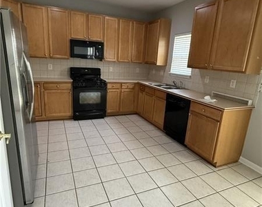 1667 Overview Circle - Photo Thumbnail 8