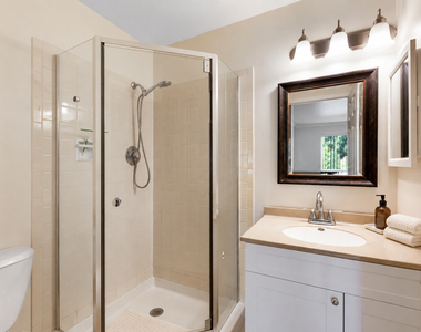 215 Brett Circle - Photo Thumbnail 23