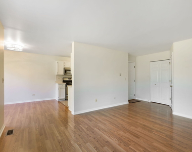 215 Brett Circle - Photo Thumbnail 6