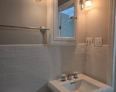 317 8th Street Ne - Photo Thumbnail 11