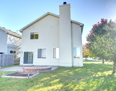 1858 S Fallbrook Drive - Photo Thumbnail 4