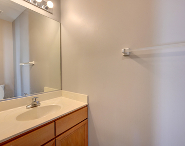 1858 S Fallbrook Drive - Photo Thumbnail 21