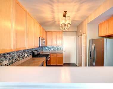 1858 S Fallbrook Drive - Photo Thumbnail 19