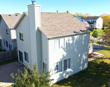 1858 S Fallbrook Drive - Photo Thumbnail 3