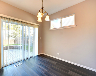 1858 S Fallbrook Drive - Photo Thumbnail 11