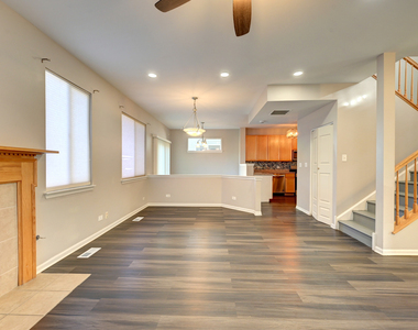 1858 S Fallbrook Drive - Photo Thumbnail 7