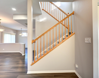 1858 S Fallbrook Drive - Photo Thumbnail 10