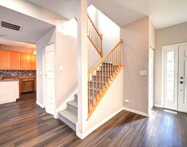 1858 S Fallbrook Drive - Photo Thumbnail 9