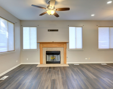 1858 S Fallbrook Drive - Photo Thumbnail 5